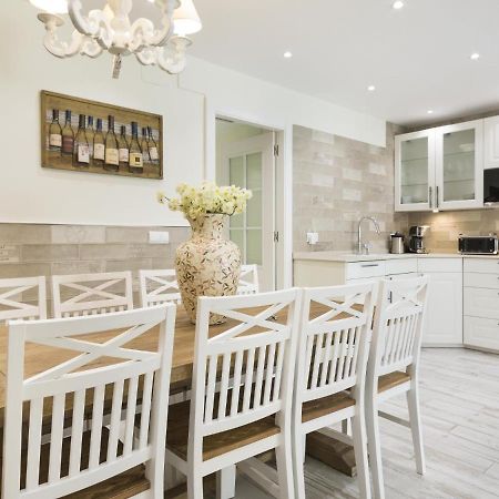 Sitges Spaces Mediterranean Apartments 4 Bedroom, 4 Bathroom, Huge Terrace, Jacuzzi- Sleeps 9 Esterno foto