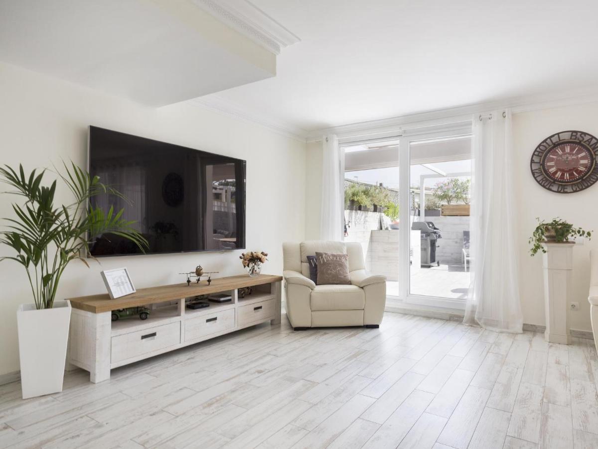 Sitges Spaces Mediterranean Apartments 4 Bedroom, 4 Bathroom, Huge Terrace, Jacuzzi- Sleeps 9 Esterno foto